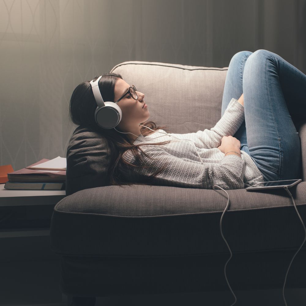 Is It Dangerous to Listen to Music While Sleeping (4)